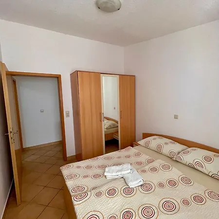 Borovec Apartman Vir